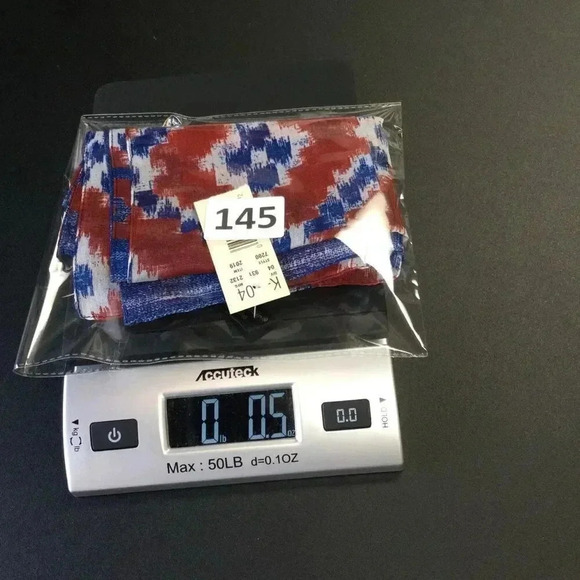 Liz Sinclair Womens Blue Geo Pattern Made in Italy Scarf NWT - Picture 6 of 7